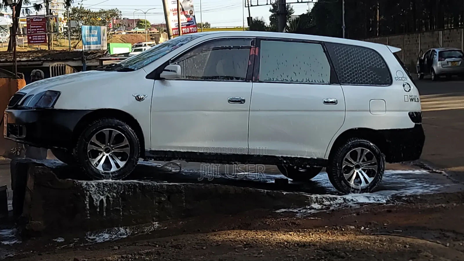 Toyota Gaia 2010 White