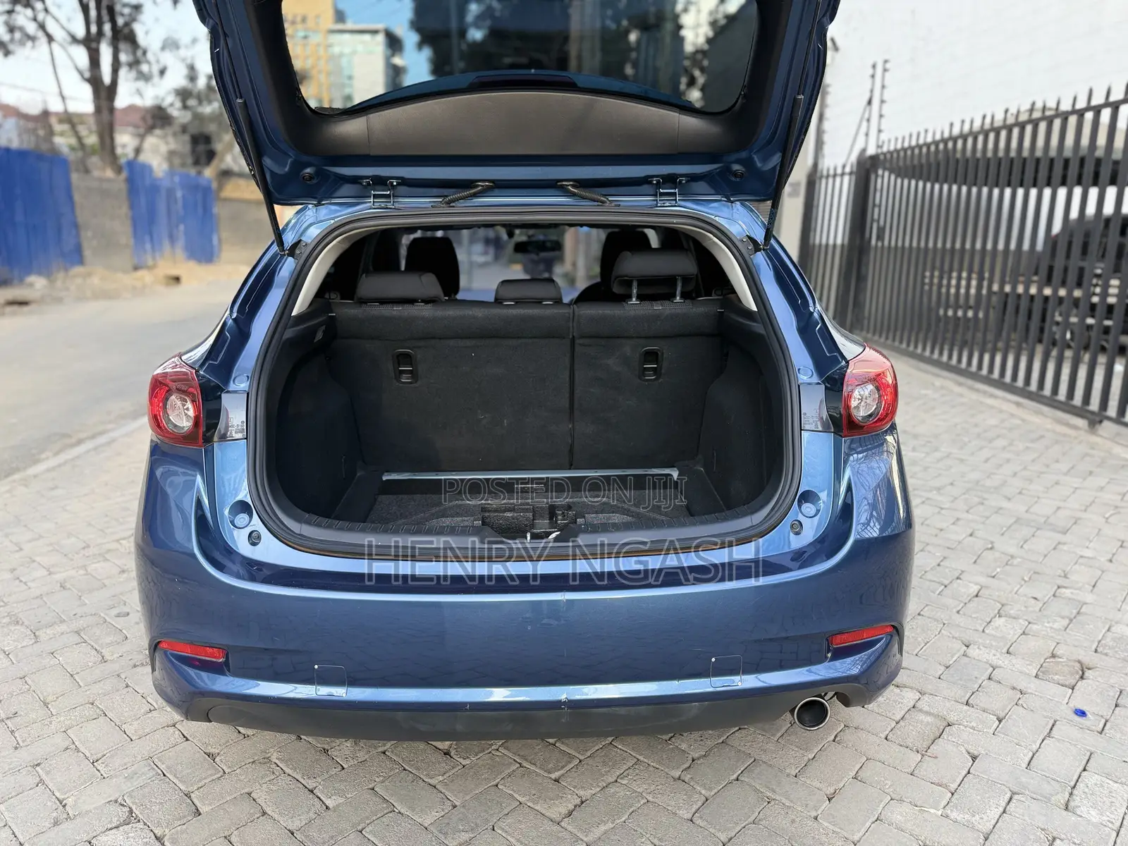 Mazda Axela 2016 Blue