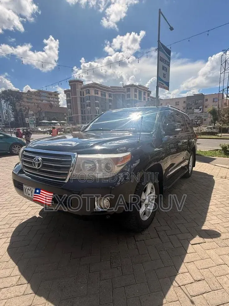 Toyota Land Cruiser 2013 Black