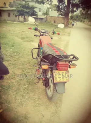 Honda CB 2018 Red