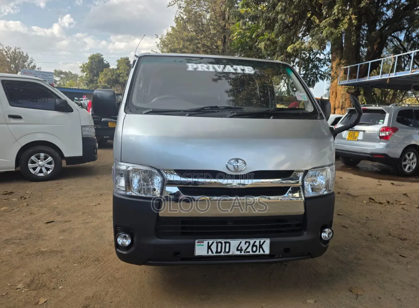 Toyota HiAce 2014 Silver