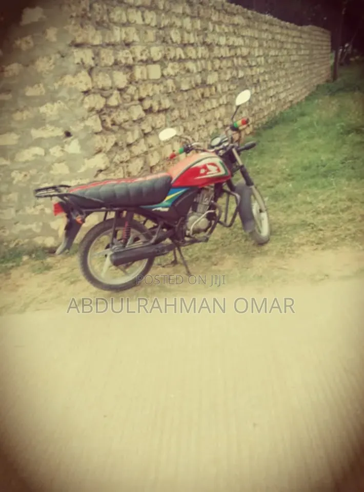 Honda CB 2018 Red