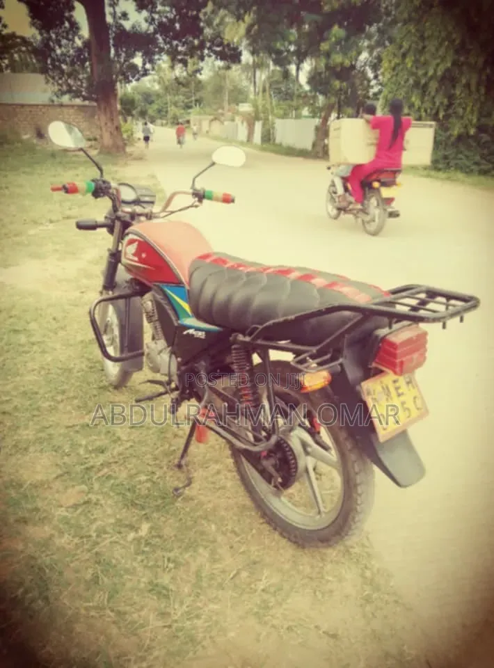 Honda CB 2018 Red