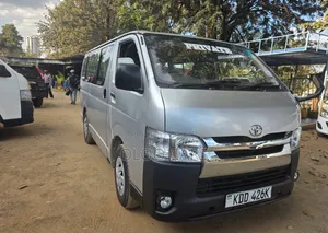 Toyota HiAce 2014 Silver