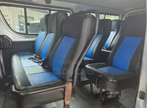 Toyota HiAce 2014 Silver