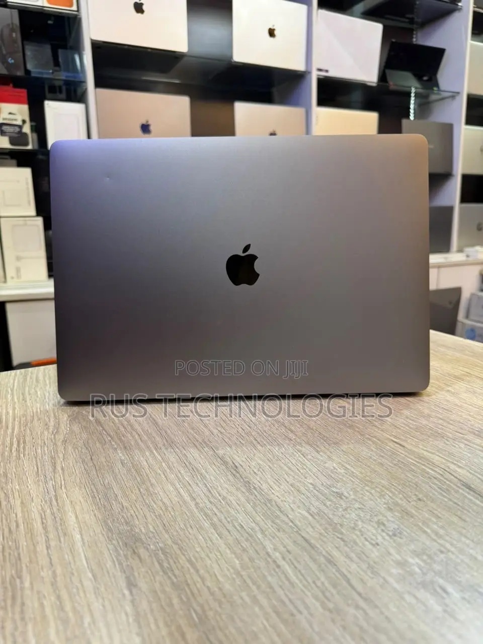 Laptop Apple MacBook Pro 2019 64GB Intel Core i9 SSD 512GB
