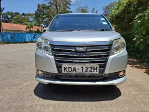 Toyota Noah 2014 Silver