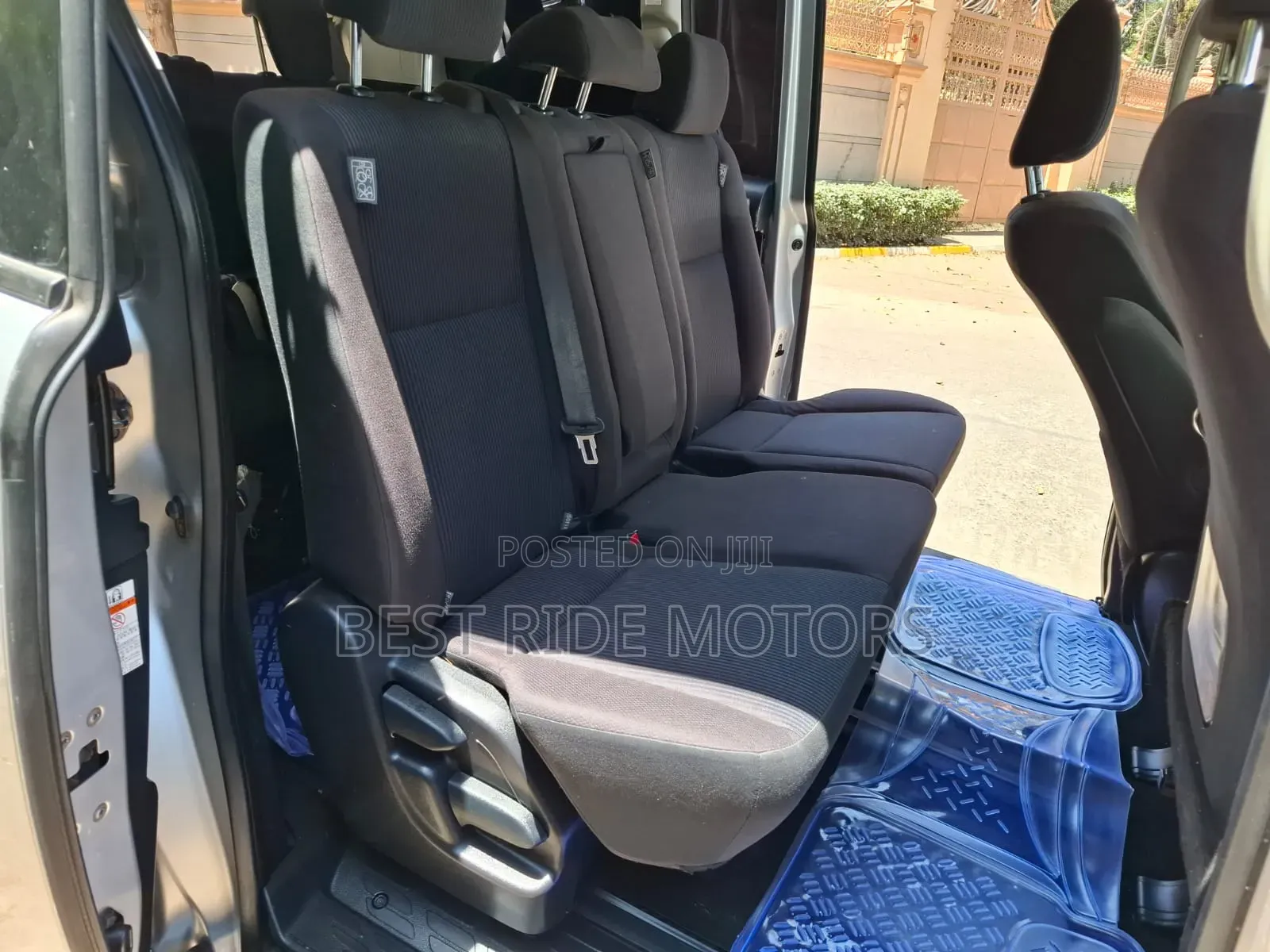 Toyota Noah 2014 Silver