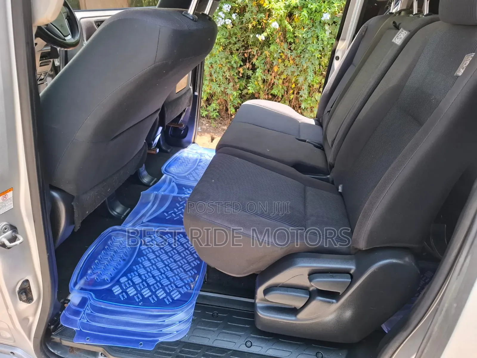 Toyota Noah 2014 Silver