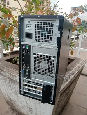 Desktop Computer Dell OptiPlex 3020 4GB Intel Core i3 HDD 500GB
