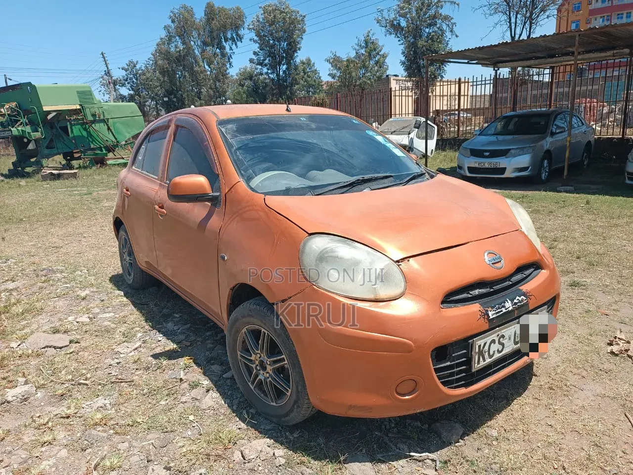 Nissan March 2012