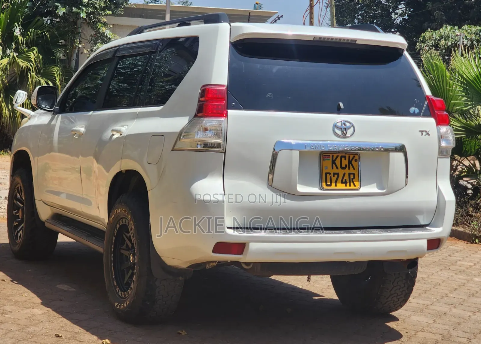Toyota Land Cruiser Prado 2009 White