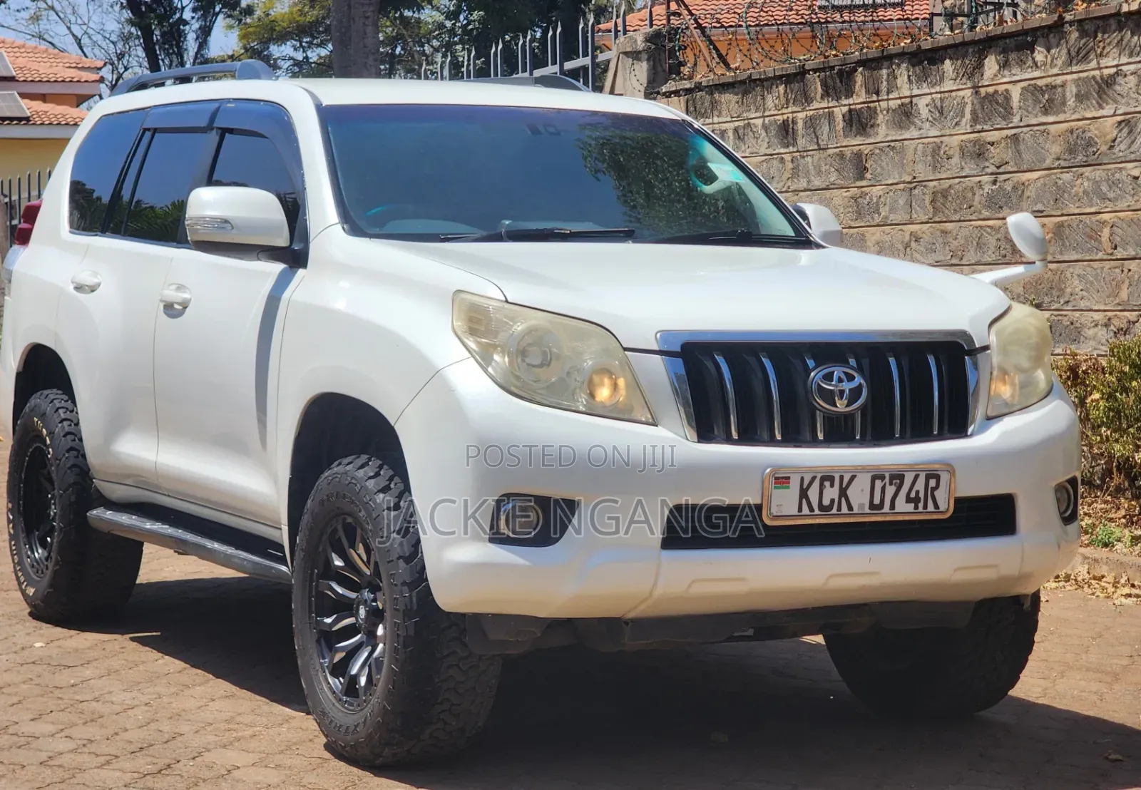 Toyota Land Cruiser Prado 2009 White