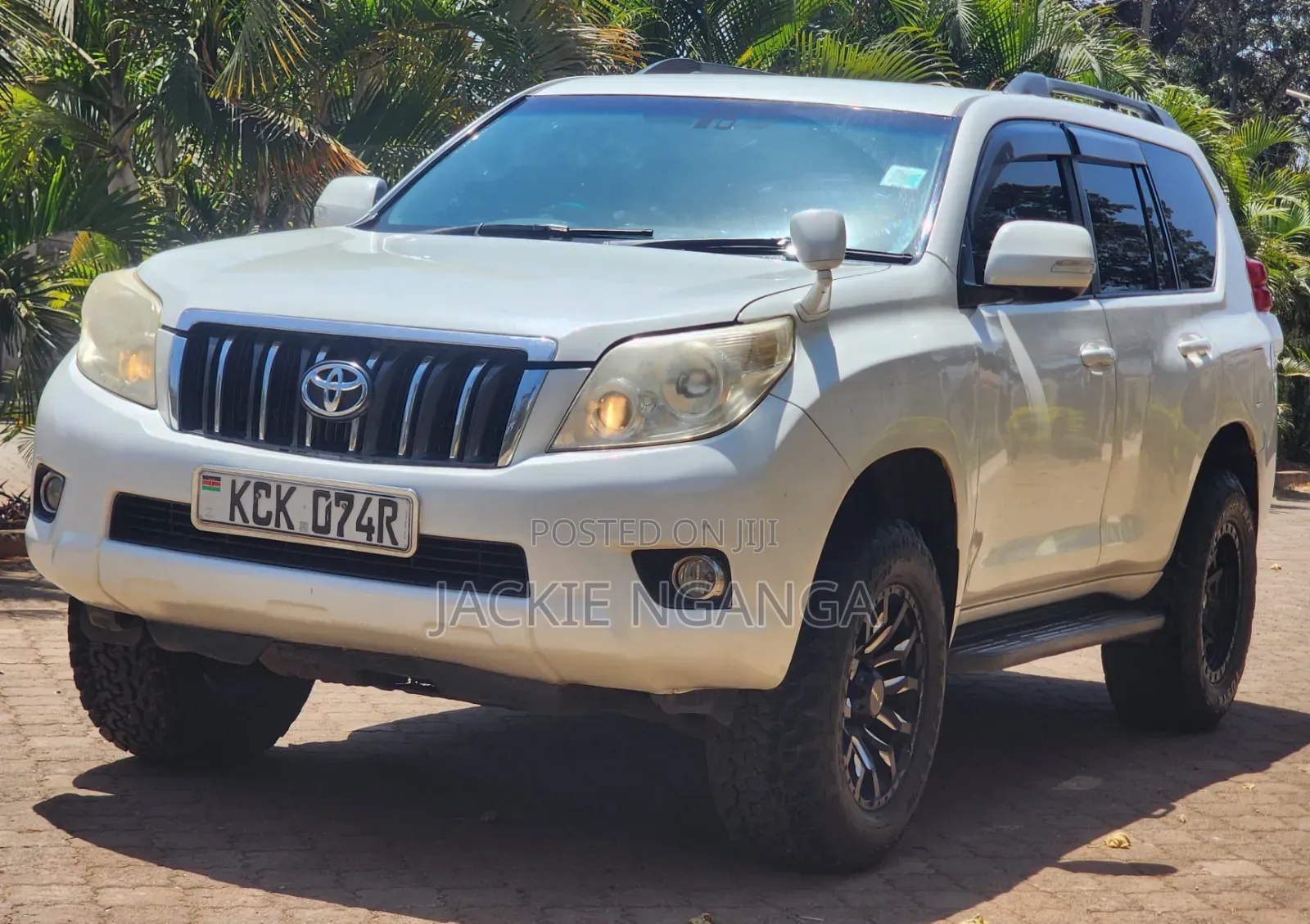 Toyota Land Cruiser Prado 2009 White