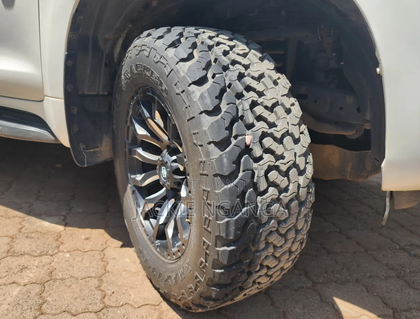 Toyota Land Cruiser Prado 2009 White
