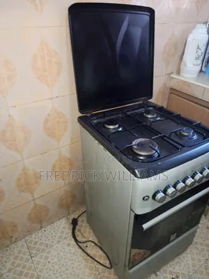 Freestanding Mika 4-Burner Cooker