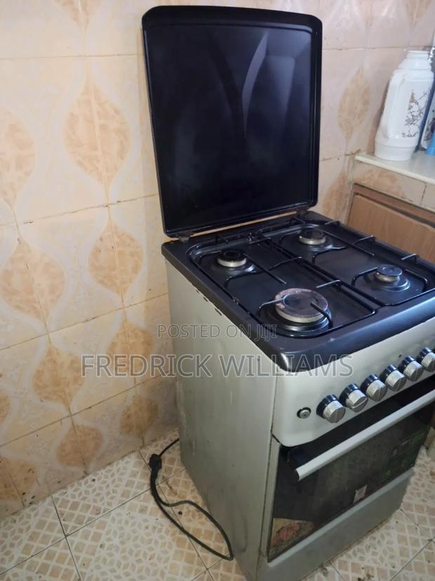 Freestanding Mika 4-Burner Cooker