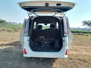Toyota Noah Chauffeur