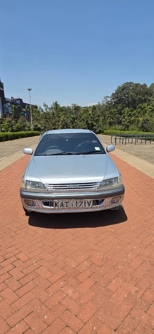 Toyota Carina 1994 Silver