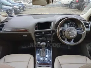 Audi Q5 2015 Black