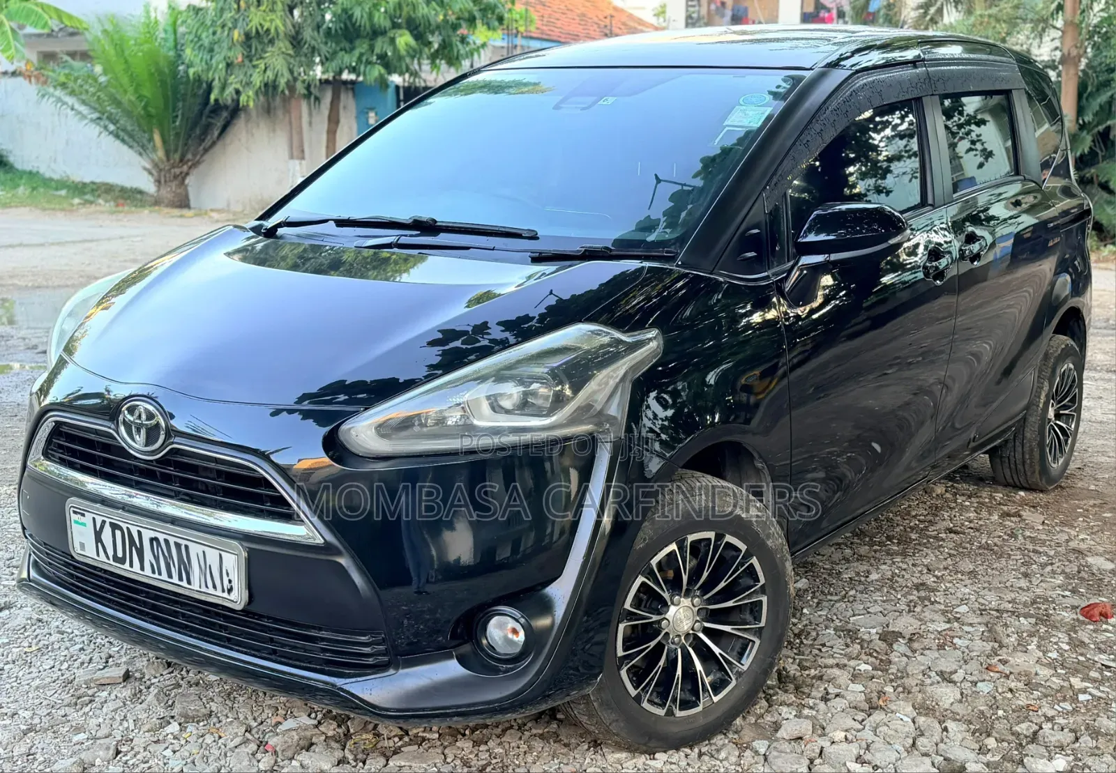 Toyota Sienta 2016 Black