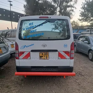 Toyota HiAce 2013 White