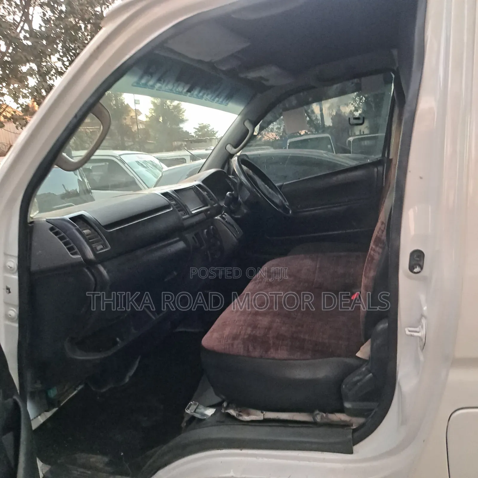 Toyota HiAce 2013 White
