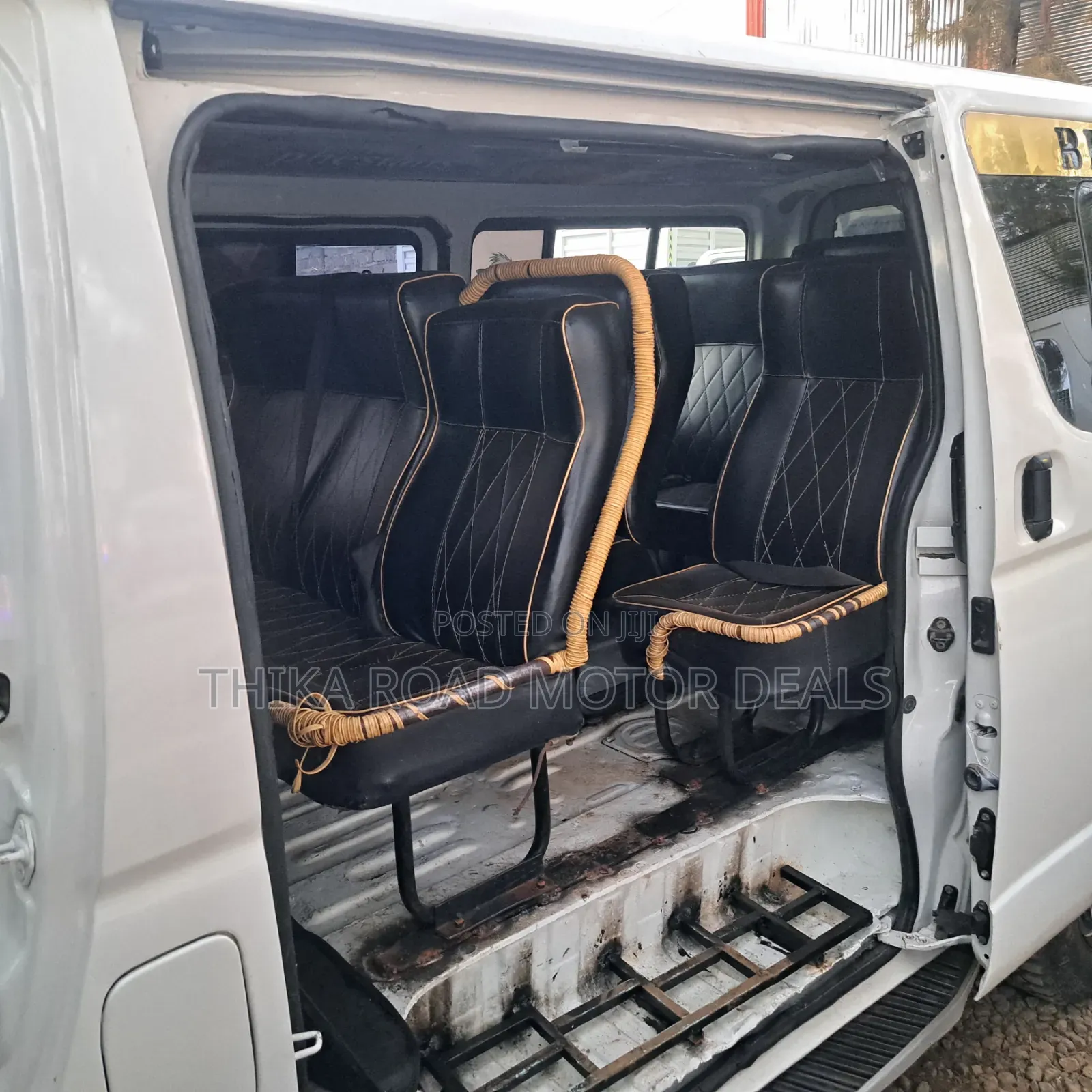 Toyota HiAce 2013 White