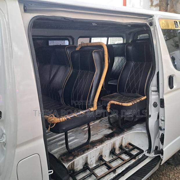 Toyota HiAce 2013 White - thumbnail 7