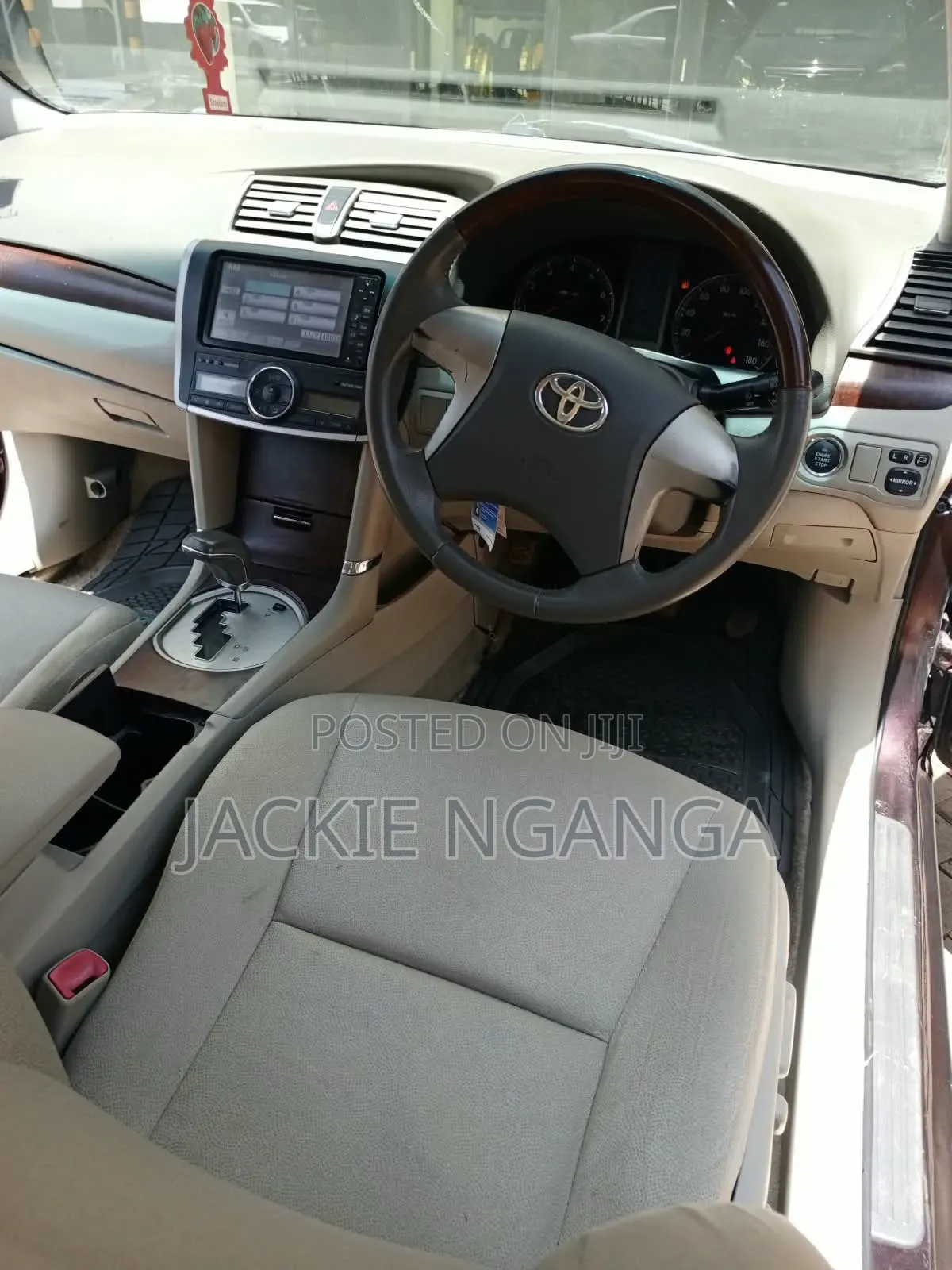 Toyota Premio 2011 Maroon