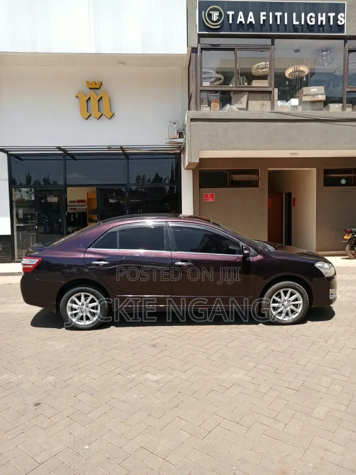 Toyota Premio 2011 Maroon