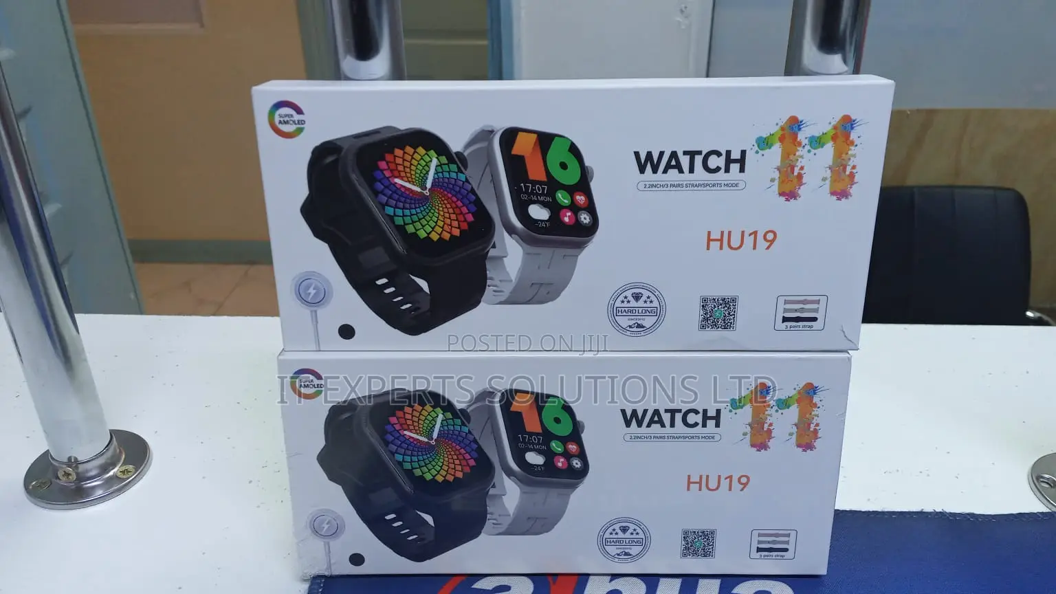 Smartwatch With 3 Interchangeable Straps