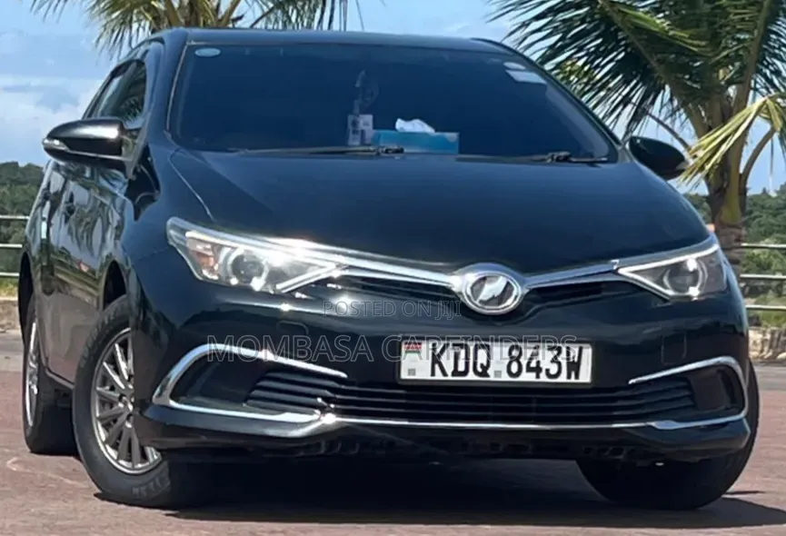 Toyota Auris 2016 Black