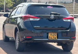 Toyota Auris 2016 Black