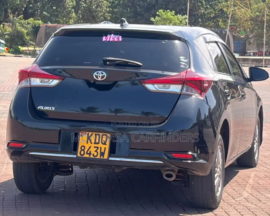 Toyota Auris 2016 Black