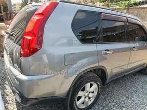 Nissan X-Trail 2011 Silver