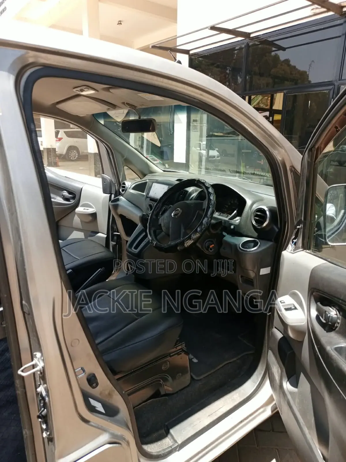 Nissan NV200 2012 Silver