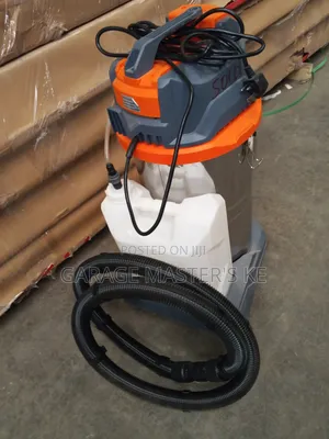 High Quality Water Spray Vacuum Cleaner Machine