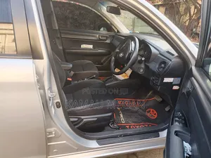 Toyota Axio 2018 Silver