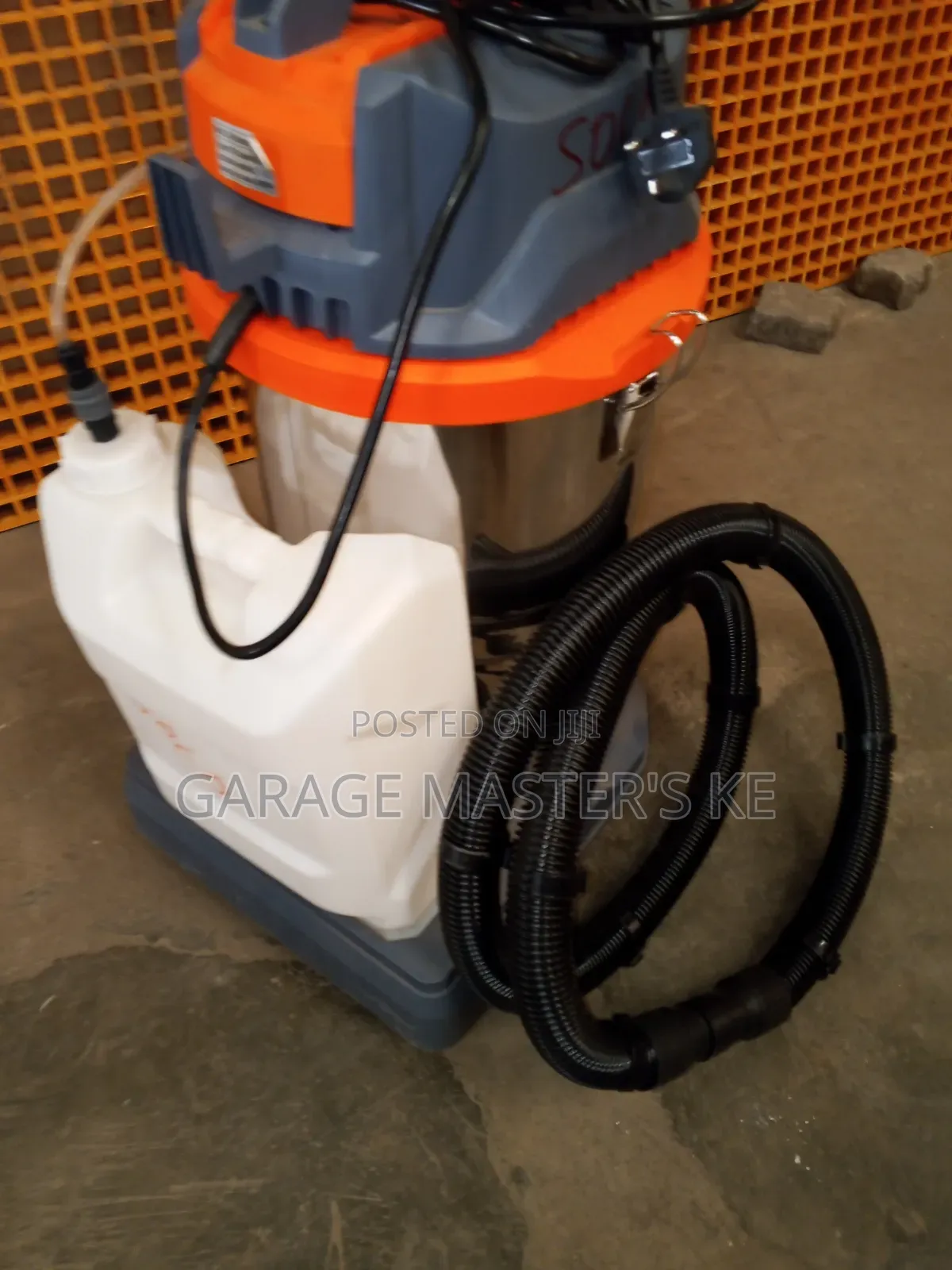 Italian Water Spray Vacuum Machine