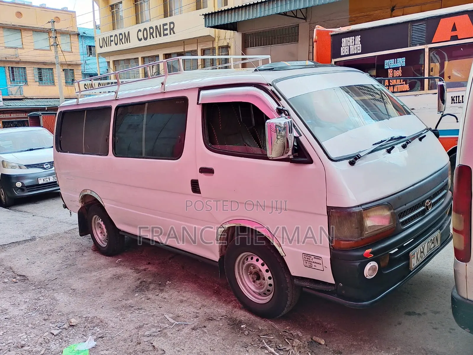 Toyota HiAce 2000 White