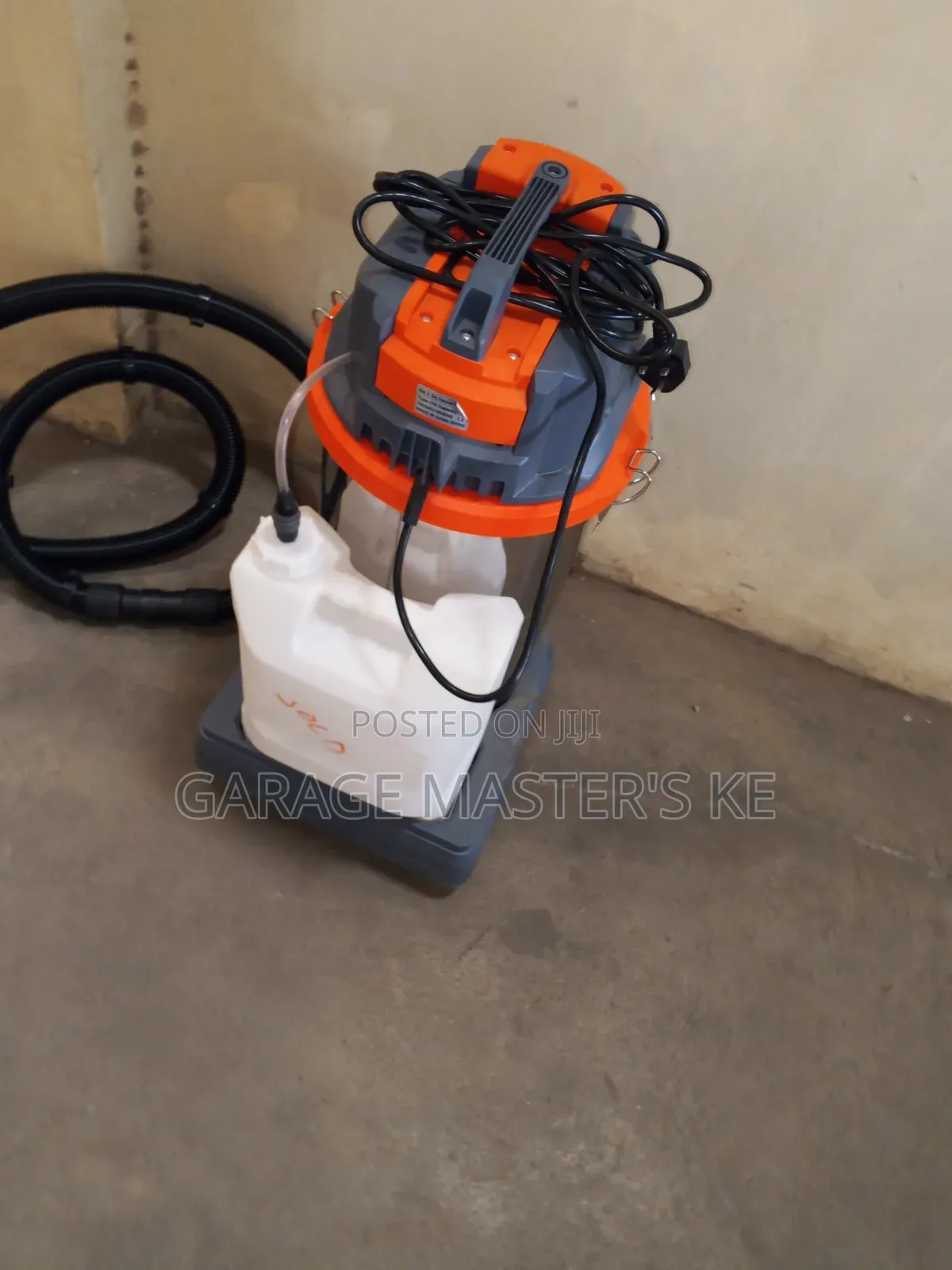 Commercial Water Spray Vacuum Cleaner Machine