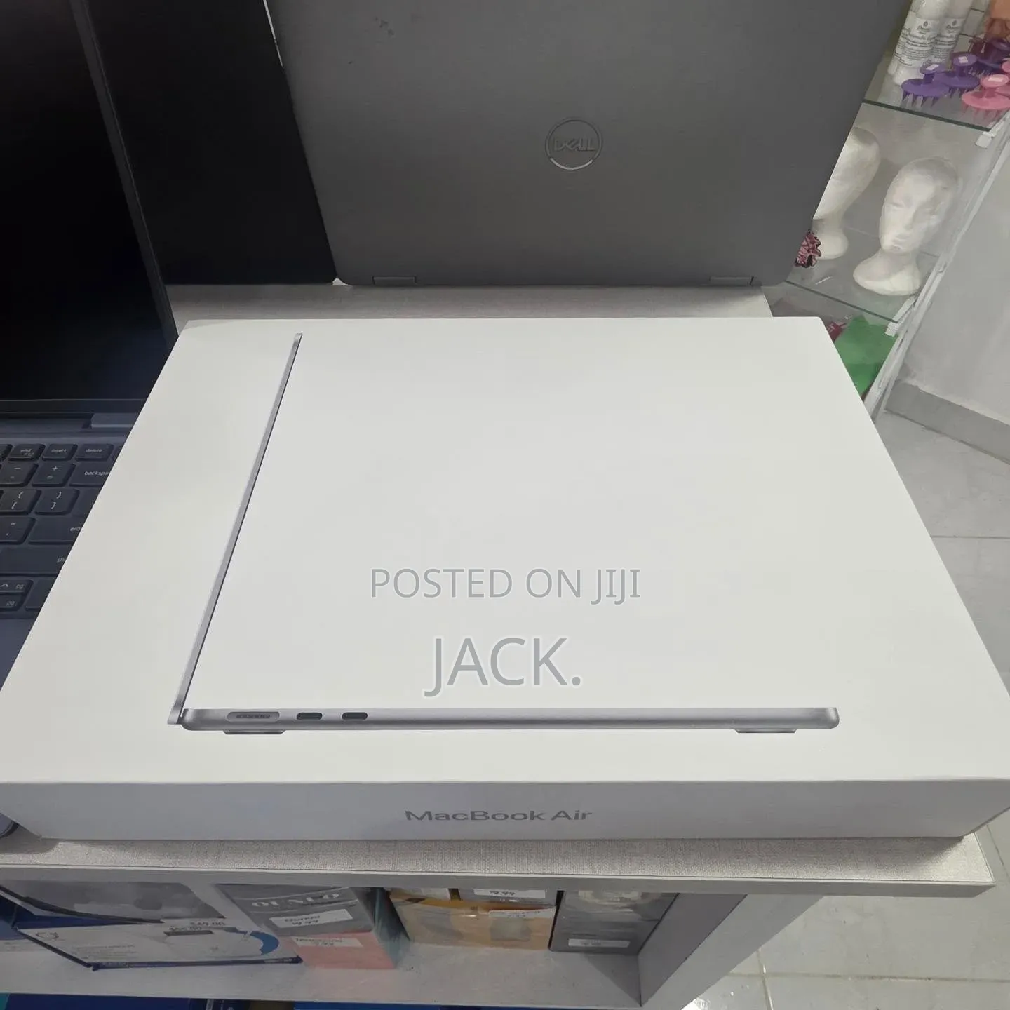 Laptop Apple MacBook Air 2022 M2 8GB Apple M2 SSD 256GB