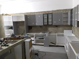Modern Custom Kitchen Cabinets & Fitted Kitchen Installation.