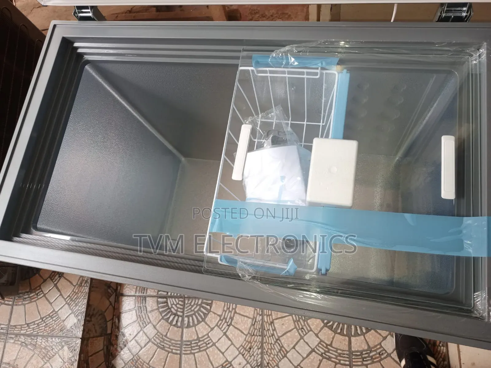VON VAFC20DHG Chest Freezer - 198L - Grey