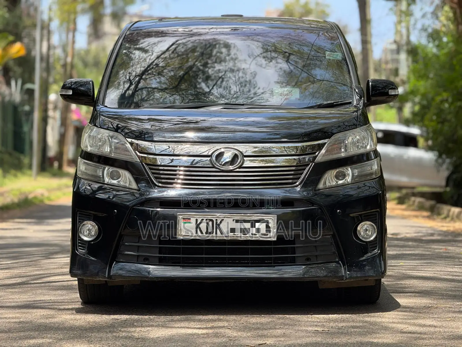 Toyota Vellfire Z 2.4 FWD 7-Seater 2014 Black