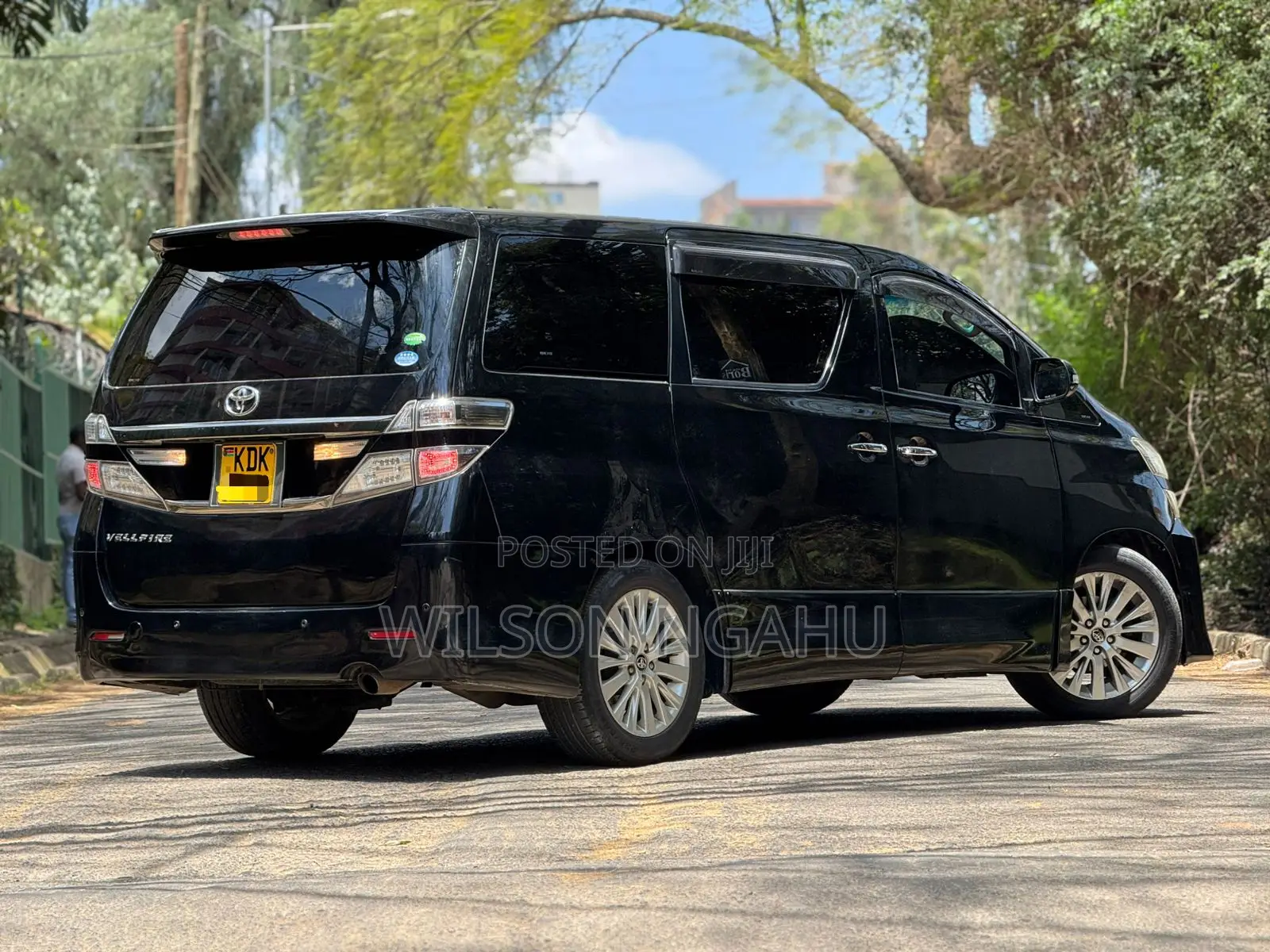 Toyota Vellfire Z 2.4 FWD 7-Seater 2014 Black