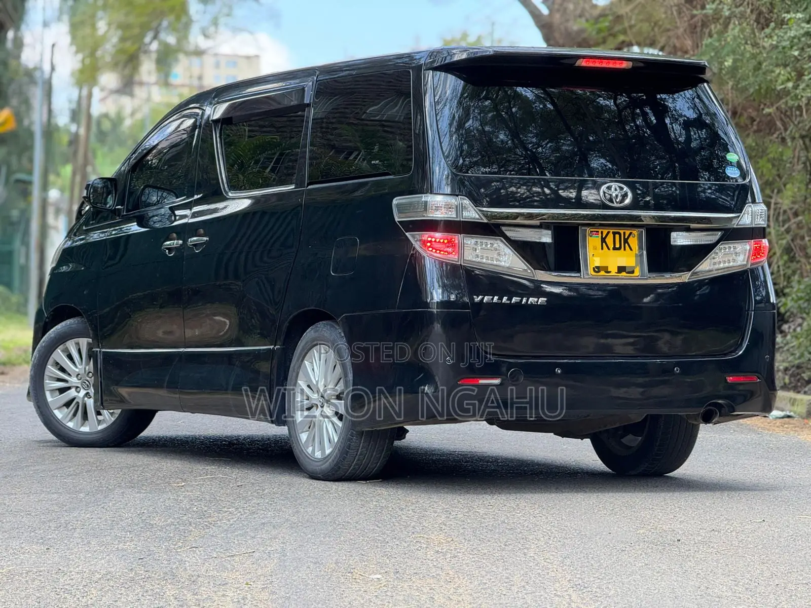 Toyota Vellfire Z 2.4 FWD 7-Seater 2014 Black