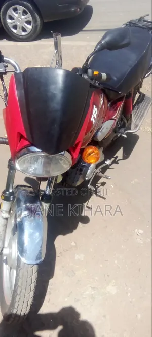TVS HLX Plus ES 2019 Red