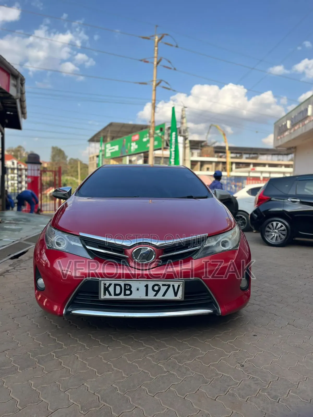 Toyota Auris 2013 Red